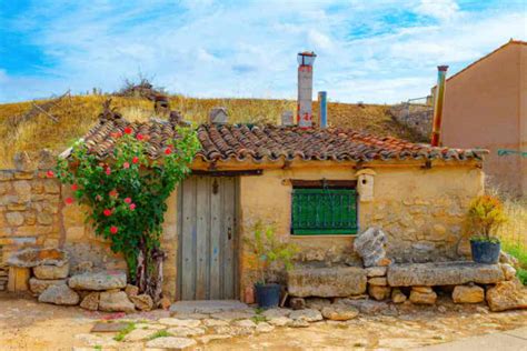  Il Villaggio di Xitou: Un'immersione nella natura e un balzo indietro nel tempo!